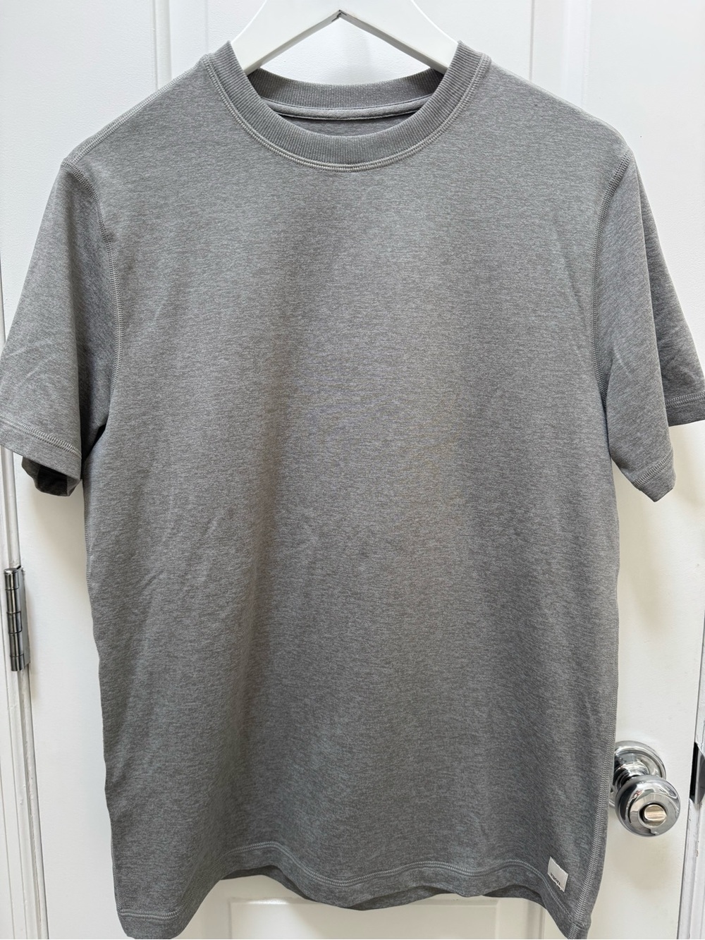 Vuori Short Sleeve Crew Tee - Heather Gray